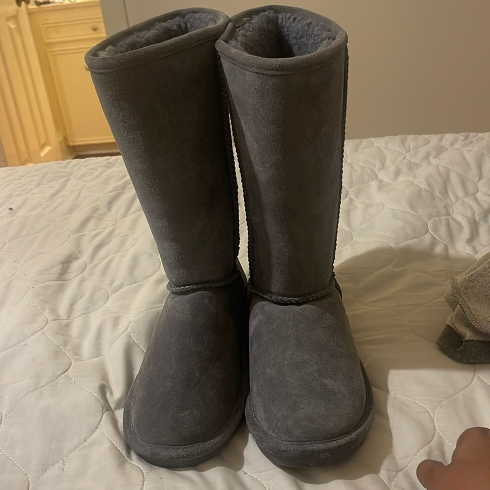Grey Snowboots